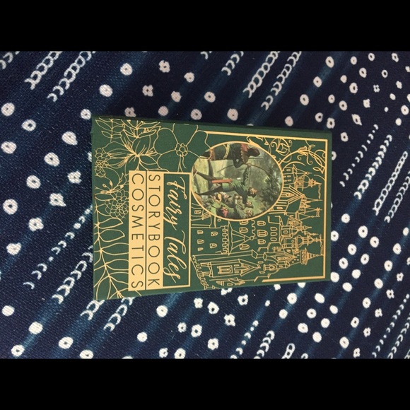 Storybook eyeshadow palette - Picture 2 of 2